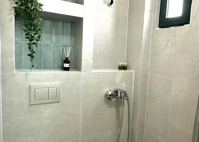 Seafront Maisonette 度假居